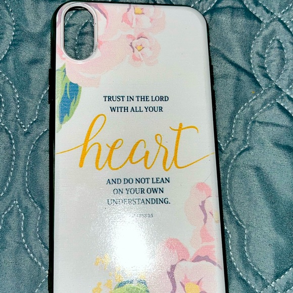 iPhone XR - Picture 1 of 2